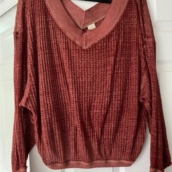 Free People “we the free” women's waffle knot V-Neck Sweater - washed cinnamon - Picture 2 of 4